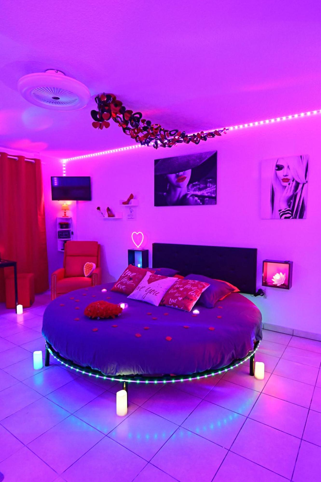 Love Room A Deux Pas De L'Ocean Avec Hammam, Sauna Et Bain A 2 :-) Biscarrosse Exterior photo